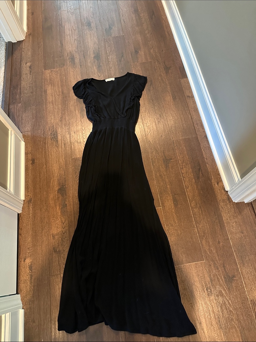 Flowing Black Maxi Dress with Ruffle Cap Sleeves - Women's